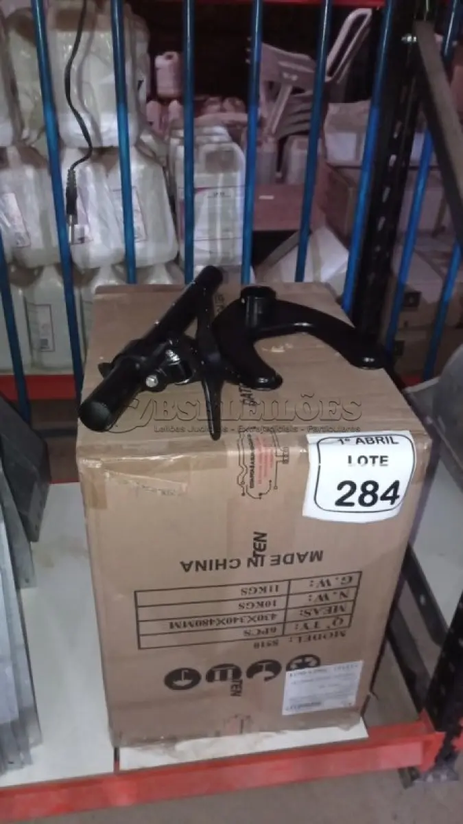LOTE 284 - 06 SUPORTES PARA MONITORES MARCA DATEN. (NO ESTADO) ATENÇÃO! FAZER A VISITAÇÃO ANTES DE ARREMATAR, NÃO SABEMOS SE FUNCIONA, LEILÃO NÃO TEM GARANTIA E NEM DEVOLUÇÃO, SUJEITO A POSSÍVEIS AVARIAS VISÍVEIS/OCULTAS E/OU AUSÊNCIA DE COMPONENTES.
