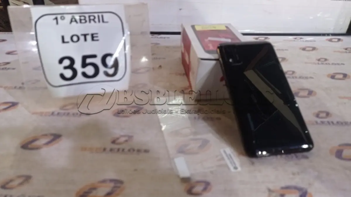 LOTE 359 - 01 SMARTFONE MODELO TWIST MARCA POSITIVO. (NO ESTADO) ATENÇÃO! FAZER A VISITAÇÃO ANTES DE ARREMATAR, NÃO SABEMOS SE FUNCIONA, LEILÃO NÃO TEM GARANTIA E NEM DEVOLUÇÃO, SUJEITO A POSSÍVEIS AVARIAS VISÍVEIS/OCULTAS E/OU AUSÊNCIA DE COMPONENTES.
