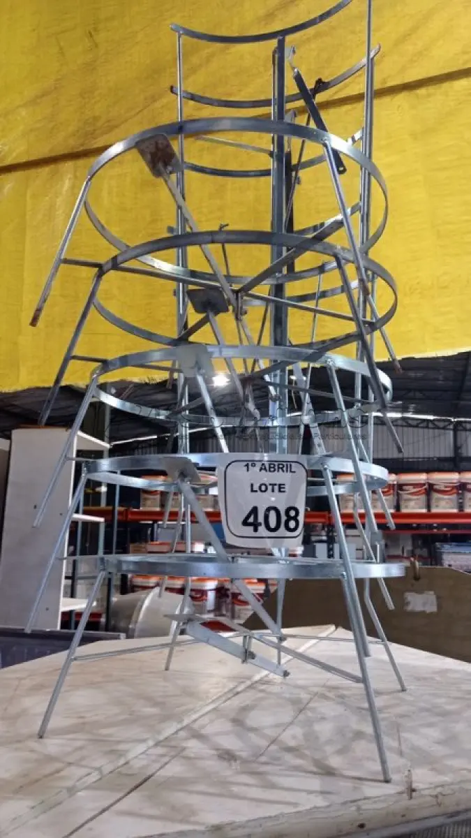 LOTE 408 - 05 BASES DE FERRO PARA LIXEIRA COM PEDAL. (NO ESTADO) ATENÇÃO! FAZER A VISITAÇÃO ANTES DE ARREMATAR, NÃO SABEMOS SE FUNCIONA, LEILÃO NÃO TEM GARANTIA E NEM DEVOLUÇÃO, SUJEITO A POSSÍVEIS AVARIAS VISÍVEIS/OCULTAS E/OU AUSÊNCIA DE COMPONENTES.