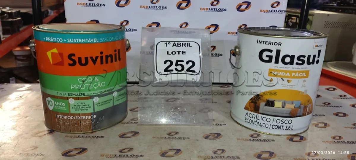 LOTE 252 - 01 LATA DE TINTA ESMALTE DE 3,6LNA COR BRILHANTE AMARELO OURO MARCA SUVINIL E 01 LATA DE TINTA ACRÍLICA FOSCO PARA INTERIOR DE 3,6L NA COR FOSCO CAMURÇA MARCA GLASU. (NO ESTADO) ATENÇÃO! FAZER A VISITAÇÃO ANTES DE ARREMATAR, NÃO SABEMOS SE FUNCIONA, LEILÃO NÃO TEM GARANTIA E NEM DEVOLUÇÃO, SUJEITO A POSSÍVEIS AVARIAS VISÍVEIS/OCULTAS E/OU AUSÊNCIA DE COMPONENTES.