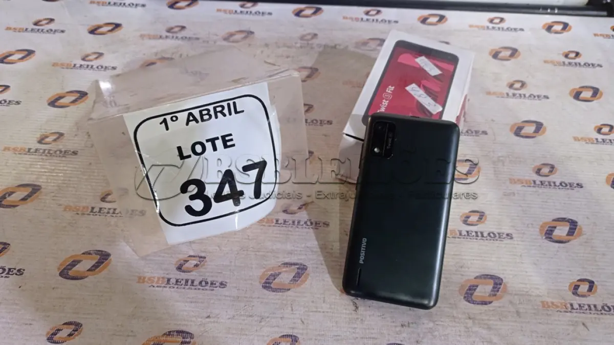 LOTE 347 - 01 SMARTFONE MARCA POSITIVO. (NO ESTADO) ATENÇÃO! FAZER A VISITAÇÃO ANTES DE ARREMATAR, NÃO SABEMOS SE FUNCIONA, LEILÃO NÃO TEM GARANTIA E NEM DEVOLUÇÃO, SUJEITO A POSSÍVEIS AVARIAS VISÍVEIS/OCULTAS E/OU AUSÊNCIA DE COMPONENTES.