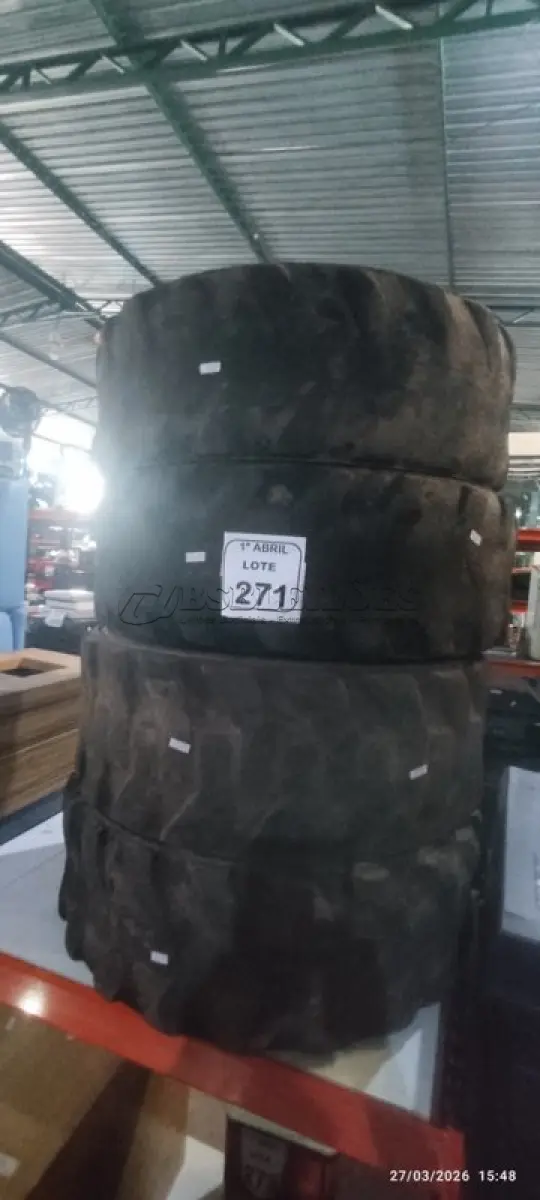 LOTE 271 - 04 PNEUS (USADOS) PARA MINICARREGADEIRA 10X16,5. (NO ESTADO) ATENÇÃO! FAZER A VISITAÇÃO ANTES DE ARREMATAR, NÃO SABEMOS SE FUNCIONA, LEILÃO NÃO TEM GARANTIA E NEM DEVOLUÇÃO, SUJEITO A POSSÍVEIS AVARIAS VISÍVEIS/OCULTAS E/OU AUSÊNCIA DE COMPONENTES.
