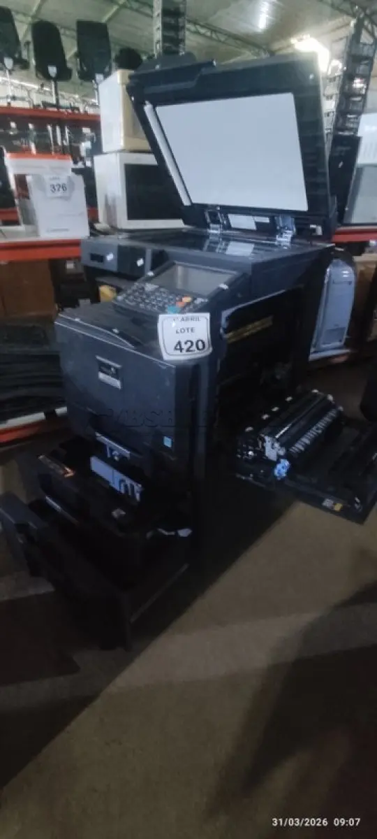LOTE 420 - 01 COPIADORA TASKALFA 2551CI 110V MARCA KYOCERA. (NO ESTADO) ATENÇÃO! FAZER A VISITAÇÃO ANTES DE ARREMATAR, NÃO SABEMOS SE FUNCIONA, LEILÃO NÃO TEM GARANTIA E NEM DEVOLUÇÃO, SUJEITO A POSSÍVEIS AVARIAS VISÍVEIS/OCULTAS E/OU AUSÊNCIA DE COMPONENTES.