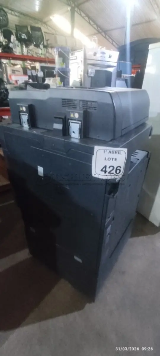 LOTE 426 - 01 COPIADORA TASKALFA 2551CI 110V MARCA KYOCERA. (NO ESTADO) ATENÇÃO! FAZER A VISITAÇÃO ANTES DE ARREMATAR, NÃO SABEMOS SE FUNCIONA, LEILÃO NÃO TEM GARANTIA E NEM DEVOLUÇÃO, SUJEITO A POSSÍVEIS AVARIAS VISÍVEIS/OCULTAS E/OU AUSÊNCIA DE COMPONENTES.