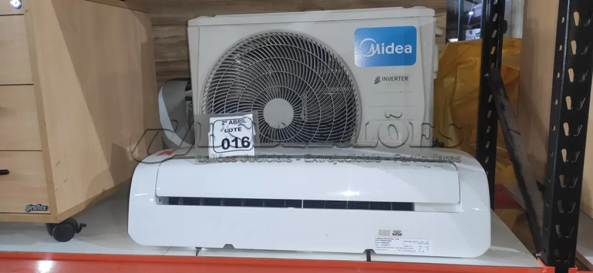 LOTE 016 - 01 AR CONDICIONADO MARCA MIDEA INVERTER 12.000 BTU/H. (NO ESTADO) ATENÇÃO! FAZER A VISITAÇÃO ANTES DE ARREMATAR, NÃO SABEMOS SE FUNCIONA, LEILÃO NÃO TEM GARANTIA E NEM DEVOLUÇÃO, SUJEITO A POSSÍVEIS AVARIAS VISÍVEIS/OCULTAS E/OU AUSÊNCIA DE COMPONENTES.