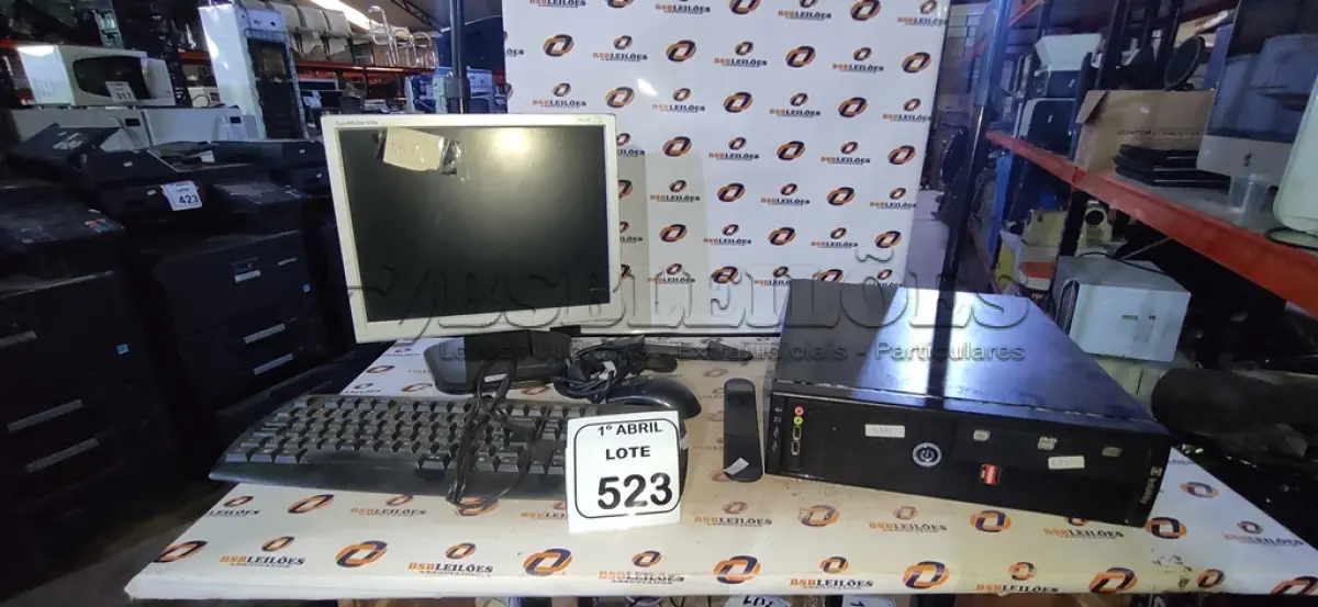 LOTE 523 - 01 CPU INFORWAY 4GB HD 500, 01 MOUSE, 01 TECLADO, 01BASE DE CPU, 01 CABO DE FORÇA E 01 MONITOR MARCA SAMSUNG. (NO ESTADO) ATENÇÃO! FAZER A VISITAÇÃO ANTES DE ARREMATAR, NÃO SABEMOS SE FUNCIONA. LEILÃO NÃO TEM GARANTIA E NEM DEVOLUÇÃO, SUJEITO A POSSÍVEIS AVARIAS VISÍVEIS/OCULTAS E/OU AUSÊNCIA DE COMPONENTES.
