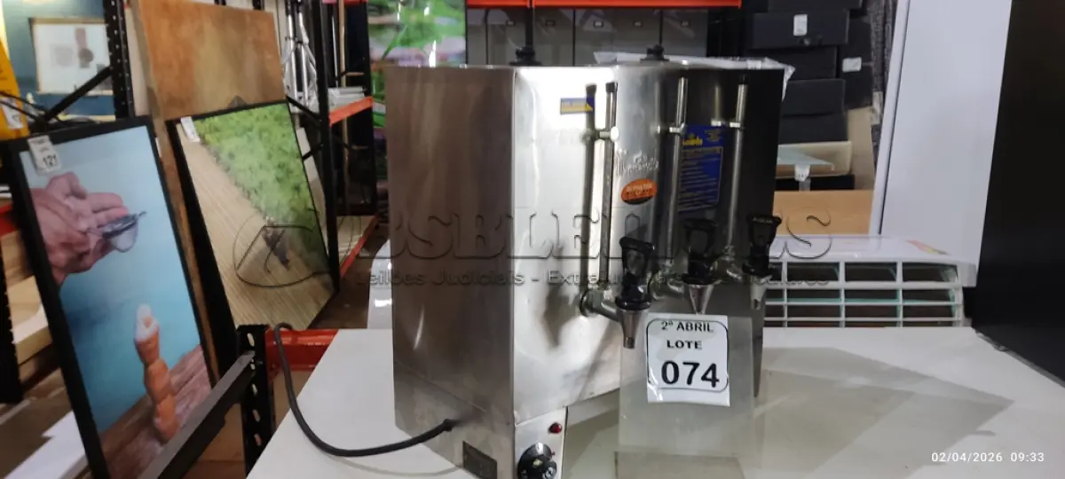 LOTE 074 - 01 CAFETEIRA EM INOX MARCA MONARCA MODELO M52DC 10 LITROS 220 VOLTS. (NO ESTADO) ATENÇÃO! FAZER A VISITAÇÃO ANTES DE ARREMATAR, NÃO SABEMOS SE FUNCIONA, LEILÃO NÃO TEM GARANTIA E NEM DEVOLUÇÃO, SUJEITO A POSSÍVEIS AVARIAS VISÍVEIS/OCULTAS E/OU AUSÊNCIA DE COMPONENTES.