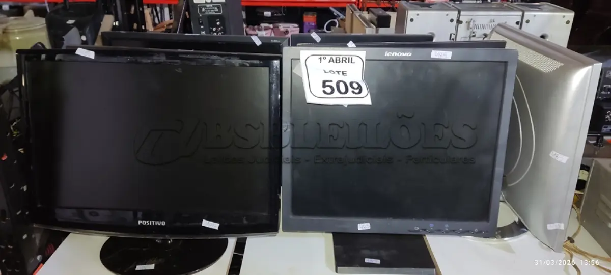 LOTE 509 - 07 MONITORES DE MARCAS E MODELOS DIVERSOS. (NO ESTADO) ATENÇÃO! FAZER A VISITAÇÃO ANTES DE ARREMATAR, NÃO SABEMOS SE FUNCIONA, LEILÃO NÃO TEM GARANTIA E NEM DEVOLUÇÃO, SUJEITO A POSSÍVEIS AVARIAS VISÍVEIS/OCULTAS E/OU AUSÊNCIA DE COMPONENTES.