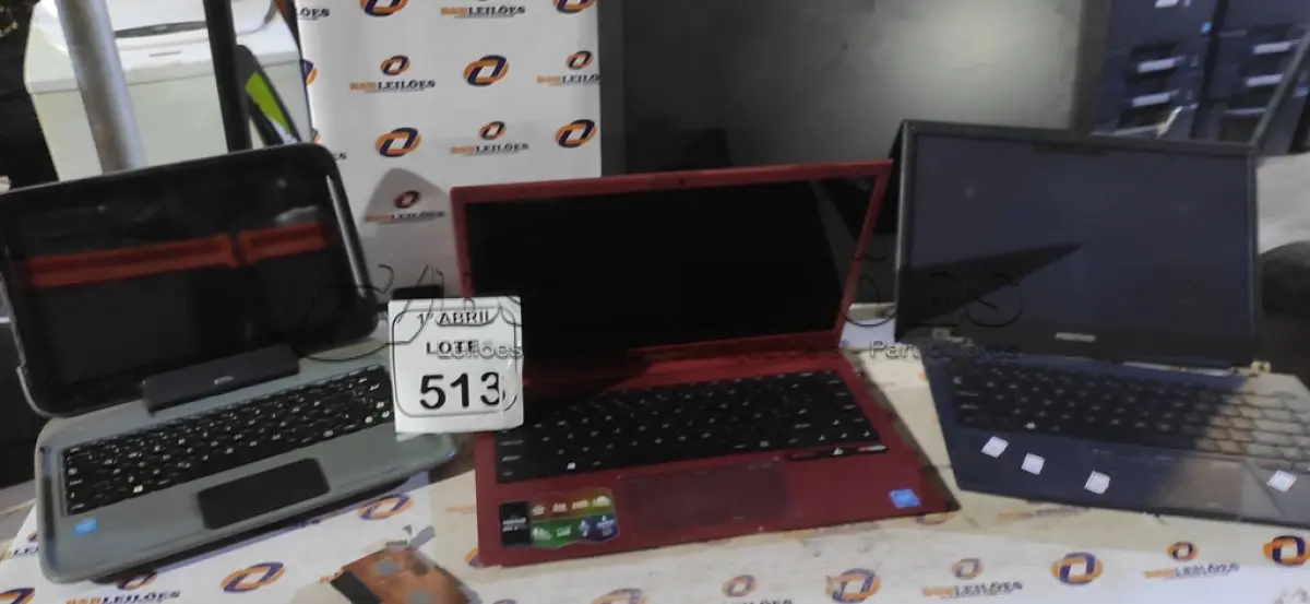 LOTE 513 - 01 ALL IN ONE MARCA ACER E 03 NOTEBOOKS DE MARCAS E MODELOS DIVERSOS. (NO ESTADO) ATENÇÃO! FAZER A VISITAÇÃO ANTES DE ARREMATAR, NÃO SABEMOS SE FUNCIONA, LEILÃO NÃO TEM GARANTIA E NEM DEVOLUÇÃO, SUJEITO A POSSÍVEIS AVARIAS VISÍVEIS/OCULTAS E/OU AUSÊNCIA DE COMPONENTES.