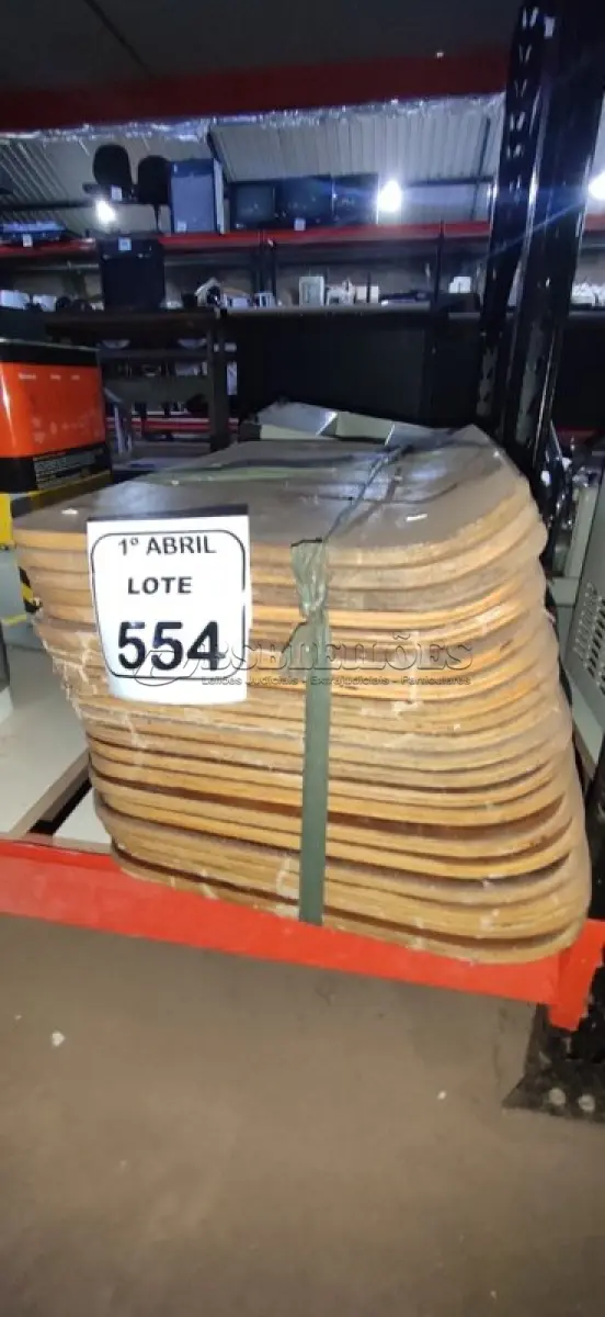 LOTE 554 - 20 PLACAS DE MADEIRA. (NO ESTADO) ATENÇÃO! FAZER A VISITAÇÃO ANTES DE ARREMATAR, NÃO SABEMOS SE FUNCIONA, LEILÃO NÃO TEM GARANTIA E NEM DEVOLUÇÃO, SUJEITO A POSSÍVEIS AVARIAS VISÍVEIS/OCULTAS E/OU AUSÊNCIA DE COMPONENTES.