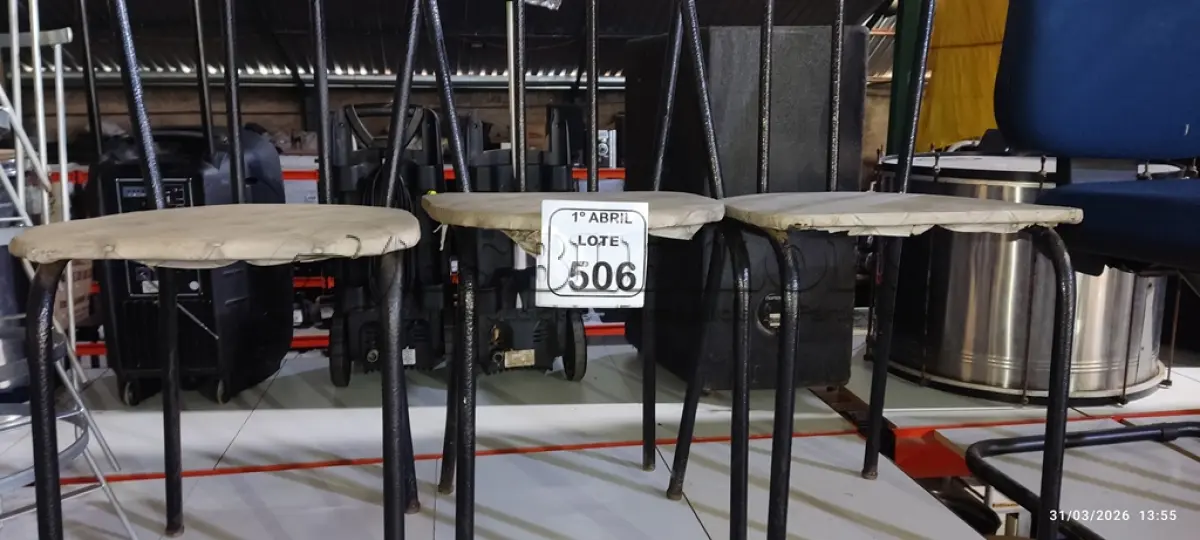 LOTE 506 - 03 CADEIRAS DE FERRO. (NO ESTADO) ATENÇÃO! FAZER A VISITAÇÃO ANTES DE ARREMATAR, NÃO SABEMOS SE FUNCIONA, LEILÃO NÃO TEM GARANTIA E NEM DEVOLUÇÃO, SUJEITO A POSSÍVEIS AVARIAS VISÍVEIS/OCULTAS E/OU AUSÊNCIA DE COMPONENTES.