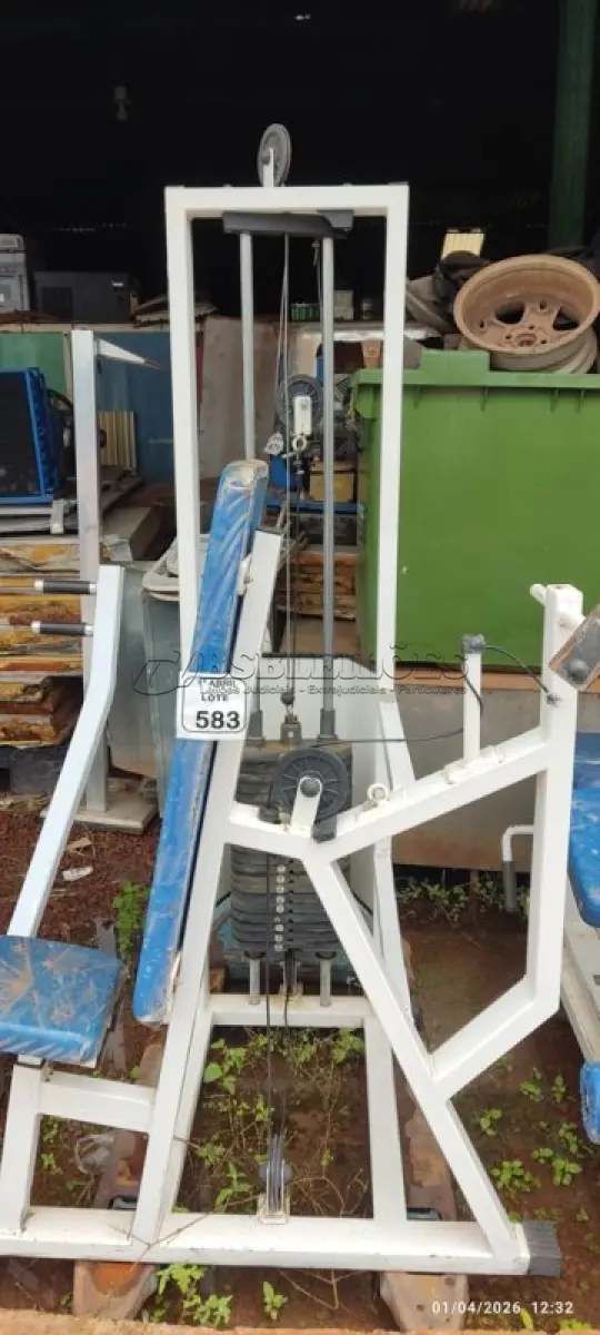 LOTE 583 - 01 MÁQUINA PARA TREINAMENTO DE OMBRO. (NO ESTADO) ATENÇÃO! FAZER A VISITAÇÃO ANTES DE ARREMATAR, NÃO SABEMOS SE FUNCIONA, LEILÃO NÃO TEM GARANTIA E NEM DEVOLUÇÃO, SUJEITO A POSSÍVEIS AVARIAS VISÍVEIS/OCULTAS E/OU AUSÊNCIA DE COMPONENTES.