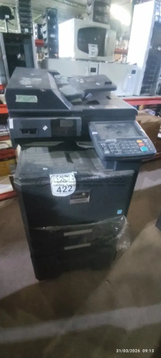 LOTE 422 - 01 COPIADORA TASKALFA 2551CI 110V MARCA KYOCERA. (NO ESTADO) ATENÇÃO! FAZER A VISITAÇÃO ANTES DE ARREMATAR, NÃO SABEMOS SE FUNCIONA, LEILÃO NÃO TEM GARANTIA E NEM DEVOLUÇÃO, SUJEITO A POSSÍVEIS AVARIAS VISÍVEIS/OCULTAS E/OU AUSÊNCIA DE COMPONENTES.