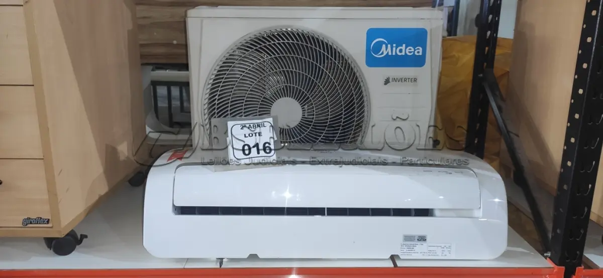 LOTE 016 - 01 AR CONDICIONADO MARCA MIDEA INVERTER 12.000 BTU/H. (NO ESTADO) ATENÇÃO! FAZER A VISITAÇÃO ANTES DE ARREMATAR, NÃO SABEMOS SE FUNCIONA, LEILÃO NÃO TEM GARANTIA E NEM DEVOLUÇÃO, SUJEITO A POSSÍVEIS AVARIAS VISÍVEIS/OCULTAS E/OU AUSÊNCIA DE COMPONENTES.