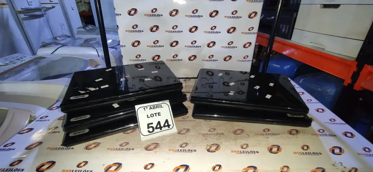 LOTE 544 - 05 NOTEBOOKS PARA RETIRADA DE PEÇAS DE MARCAS E MODELOS DIVERSOS. (NO ESTADO) ATENÇÃO! FAZER A VISITAÇÃO ANTES DE ARREMATAR, NÃO SABEMOS SE FUNCIONA, LEILÃO NÃO TEM GARANTIA E NEM DEVOLUÇÃO, SUJEITO A POSSÍVEIS AVARIAS VISÍVEIS/OCULTAS E/OU AUSÊNCIA DE COMPONENTES.