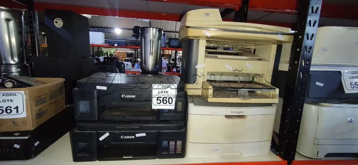 LOTE 560 - 01 IMPRESSORA MARCA LEXMARK E 02 IMPRESSORAS COLORIDAS MARCA CANON. (NO ESTADO) ATENÇÃO! FAZER A VISITAÇÃO ANTES DE ARREMATAR, NÃO SABEMOS SE FUNCIONA, LEILÃO NÃO TEM GARANTIA E NEM DEVOLUÇÃO, SUJEITO A POSSÍVEIS AVARIAS VISÍVEIS/OCULTAS E/OU AUSÊNCIA DE COMPONENTES.