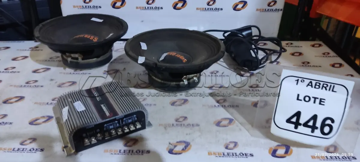 LOTE 446 - 02 ALTO-FALANTES MODELO SUPER BASS MARCA SELENIUM 01 MODULO TS 400X4 MARCA TARAMPS E UMÇEITOR DE CÓDIGO DE BARRAS . (NO ESTADO) ATENÇÃO! FAZER A VISITAÇÃO ANTES DE ARREMATAR, NÃO SABEMOS SE FUNCIONA, LEILÃO NÃO TEM GARANTIA E NEM DEVOLUÇÃO, SUJEITO A POSSÍVEIS AVARIAS VISÍVEIS/OCULTAS E/OU AUSÊNCIA DE COMPONENTES.