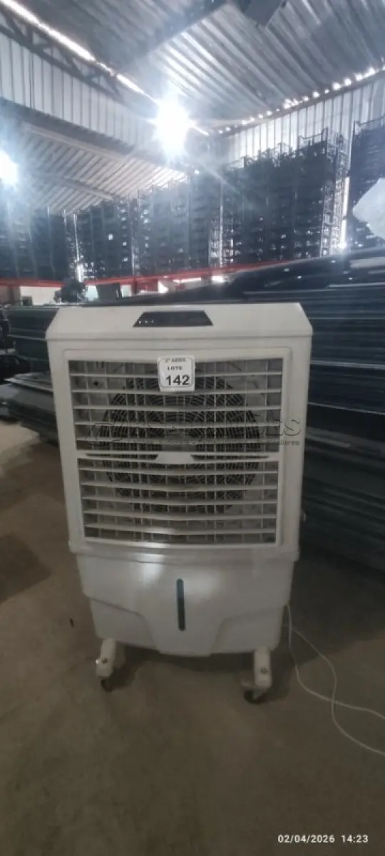 LOTE 142 - 01 CLIMATIZADOR EVAPORATIVO MODELO: M 9000 220V. (NO ESTADO) ATENÇÃO! FAZER A VISITAÇÃO ANTES DE ARREMATAR, NÃO SABEMOS SE FUNCIONA, LEILÃO NÃO TEM GARANTIA E NEM DEVOLUÇÃO, SUJEITO A POSSÍVEIS AVARIAS VISÍVEIS/OCULTAS E/OU AUSÊNCIA DE COMPONENTES.