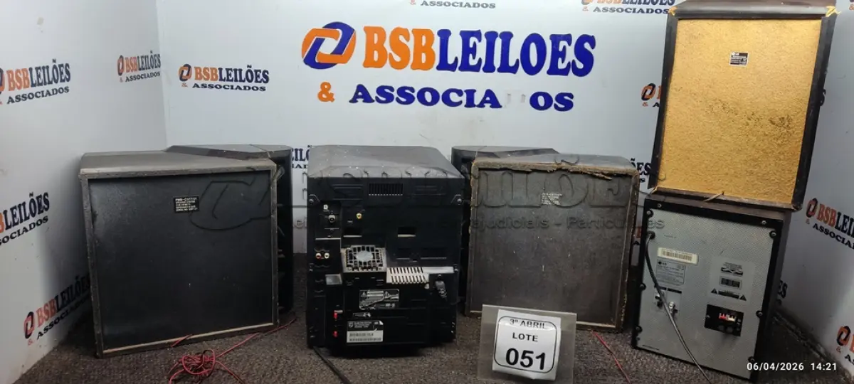 LOTE 051 - 02 MINIS SYSTEMS COM 03 CAIXA DE SOM MARCAS LG E PHILIPS. (NO ESTADO) ATENÇÃO! FAZER A VISITAÇÃO ANTES DE ARREMATAR, NÃO SABEMOS SE FUNCIONA, LEILÃO NÃO TEM GARANTIA E NEM DEVOLUÇÃO, SUJEITO A POSSÍVEIS AVARIAS VISÍVEIS/OCULTAS E/OU AUSÊNCIA DE COMPONENTES.