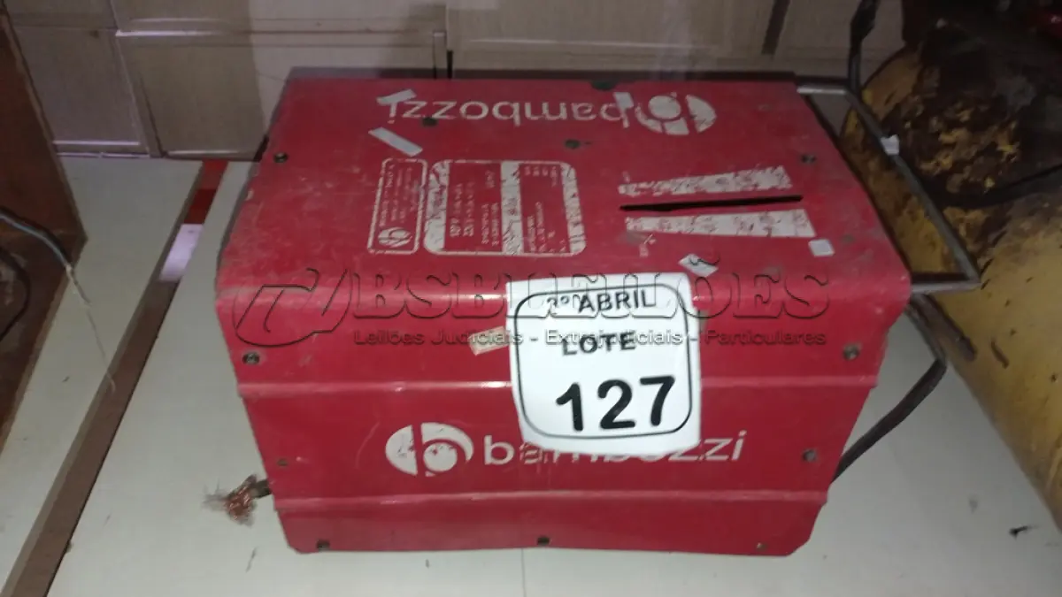 LOTE 127 - 01 MÁQUINA DE SOLDA MODELO NM250 MARCA BAMBOZZI. (NO ESTADO) ATENÇÃO! FAZER A VISITAÇÃO ANTES DE ARREMATAR, NÃO SABEMOS SE FUNCIONA, LEILÃO NÃO TEM GARANTIA E NEM DEVOLUÇÃO, SUJEITO A POSSÍVEIS AVARIAS VISÍVEIS/OCULTAS E/OU AUSÊNCIA DE COMPONENTES.