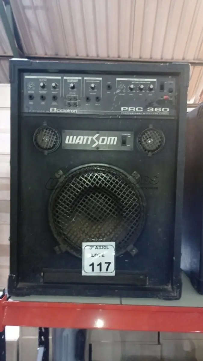 LOTE 117 - 01 CAIXA DE SOM AMPLIFICADORA MODELO PRC 360 CICLOTRON. (NO ESTADO) ATENÇÃO! FAZER A VISITAÇÃO ANTES DE ARREMATAR, NÃO SABEMOS SE FUNCIONA, LEILÃO NÃO TEM GARANTIA E NEM DEVOLUÇÃO, SUJEITO A POSSÍVEIS AVARIAS VISÍVEIS/OCULTAS E/OU AUSÊNCIA DE COMPONENTES.