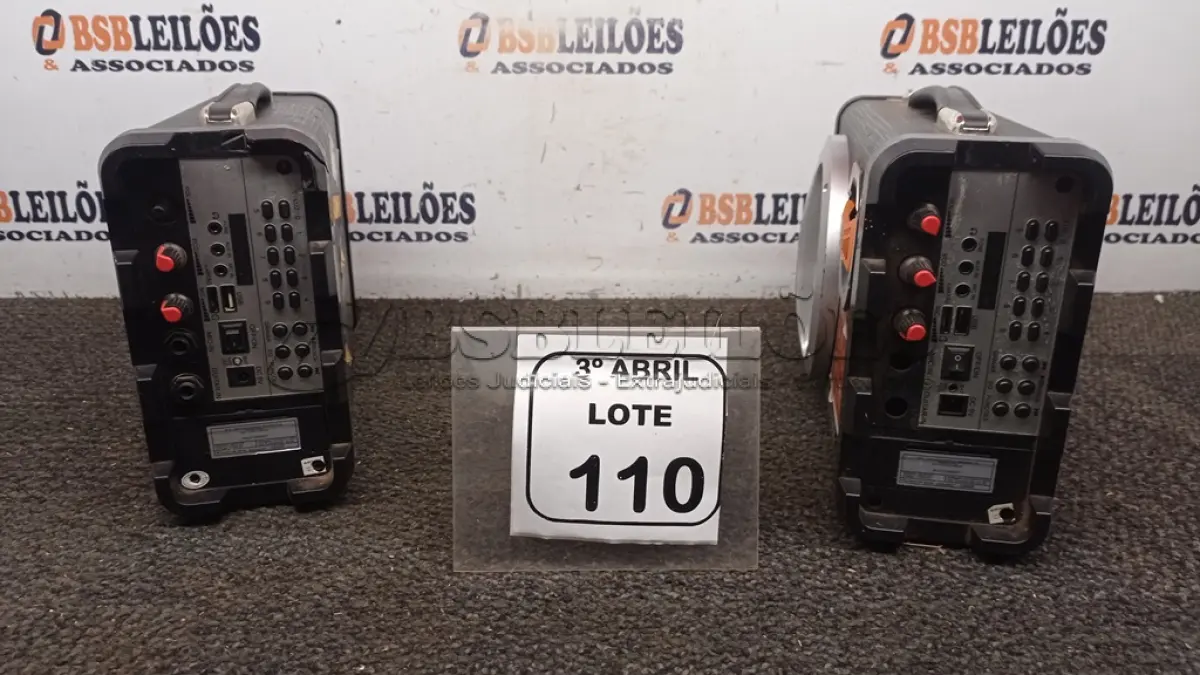 LOTE 110 - 02 CAIXAS DE SOM PORTÁTEIS MARCA MONDIAL. (NO ESTADO) ATENÇÃO! FAZER A VISITAÇÃO ANTES DE ARREMATAR, NÃO SABEMOS SE FUNCIONA, LEILÃO NÃO TEM GARANTIA E NEM DEVOLUÇÃO, SUJEITO A POSSÍVEIS AVARIAS VISÍVEIS/OCULTAS E/OU AUSÊNCIA DE COMPONENTES.