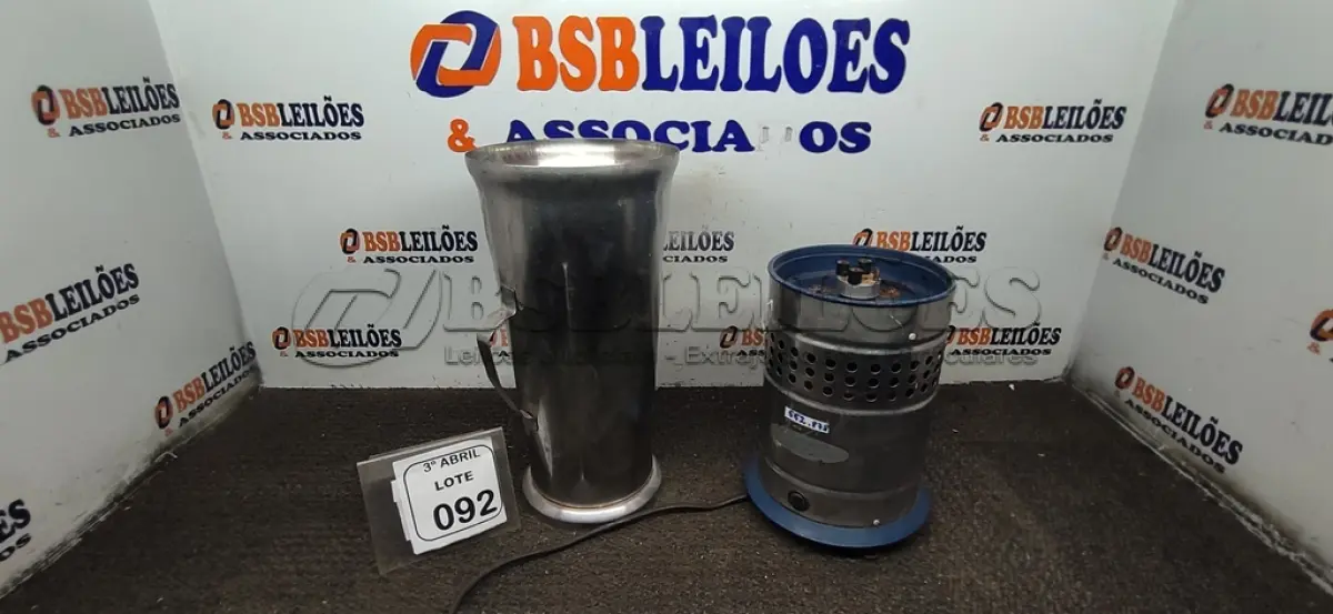 LOTE 092 - 01 LIQUIDIFICADOR INDUSTRIAL METVIS. (NO ESTADO) ATENÇÃO! FAZER A VISITAÇÃO ANTES DE ARREMATAR, NÃO SABEMOS SE FUNCIONA, LEILÃO NÃO TEM GARANTIA E NEM DEVOLUÇÃO, SUJEITO A POSSÍVEIS AVARIAS VISÍVEIS/OCULTAS E/OU AUSÊNCIA DE COMPONENTES.