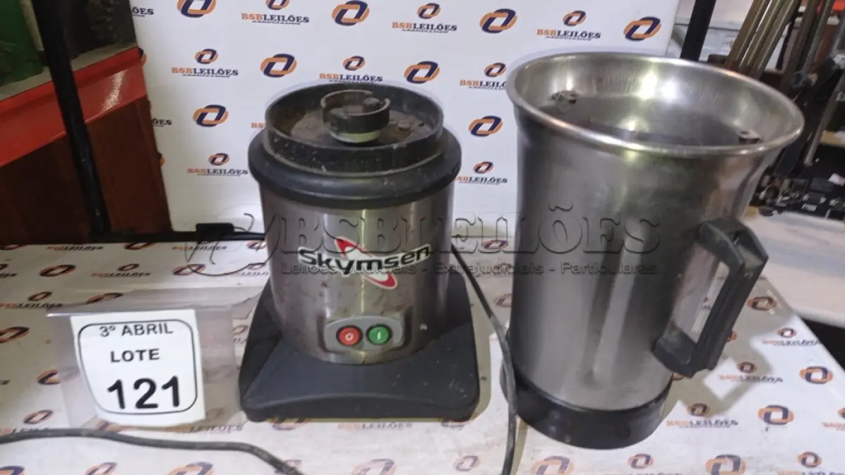 LOTE 121 - 01 LIQUIDIFICADOR INDUSTRIAL MARCA SKYMSEN. (NO ESTADO) ATENÇÃO! FAZER A VISITAÇÃO ANTES DE ARREMATAR, NÃO SABEMOS SE FUNCIONA, LEILÃO NÃO TEM GARANTIA E NEM DEVOLUÇÃO, SUJEITO A POSSÍVEIS AVARIAS VISÍVEIS/OCULTAS E/OU AUSÊNCIA DE COMPONENTES.
