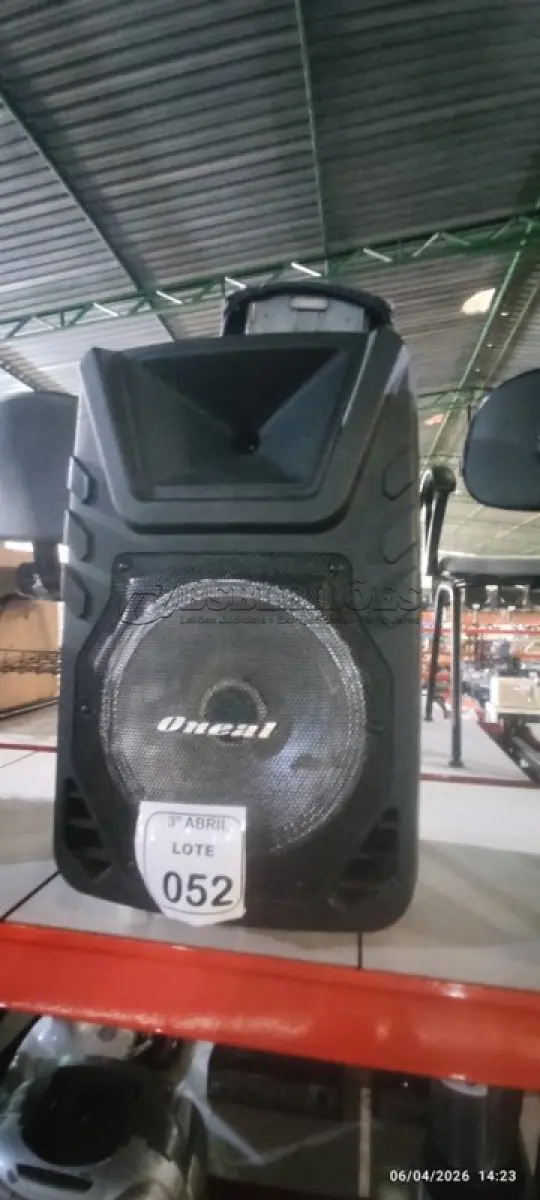 LOTE 052 - 01 CAIXA DE SOM AMPLIFICADA MARCA ONEAL. (NO ESTADO) ATENÇÃO! FAZER A VISITAÇÃO ANTES DE ARREMATAR, NÃO SABEMOS SE FUNCIONA, LEILÃO NÃO TEM GARANTIA E NEM DEVOLUÇÃO, SUJEITO A POSSÍVEIS AVARIAS VISÍVEIS/OCULTAS E/OU AUSÊNCIA DE COMPONENTES.