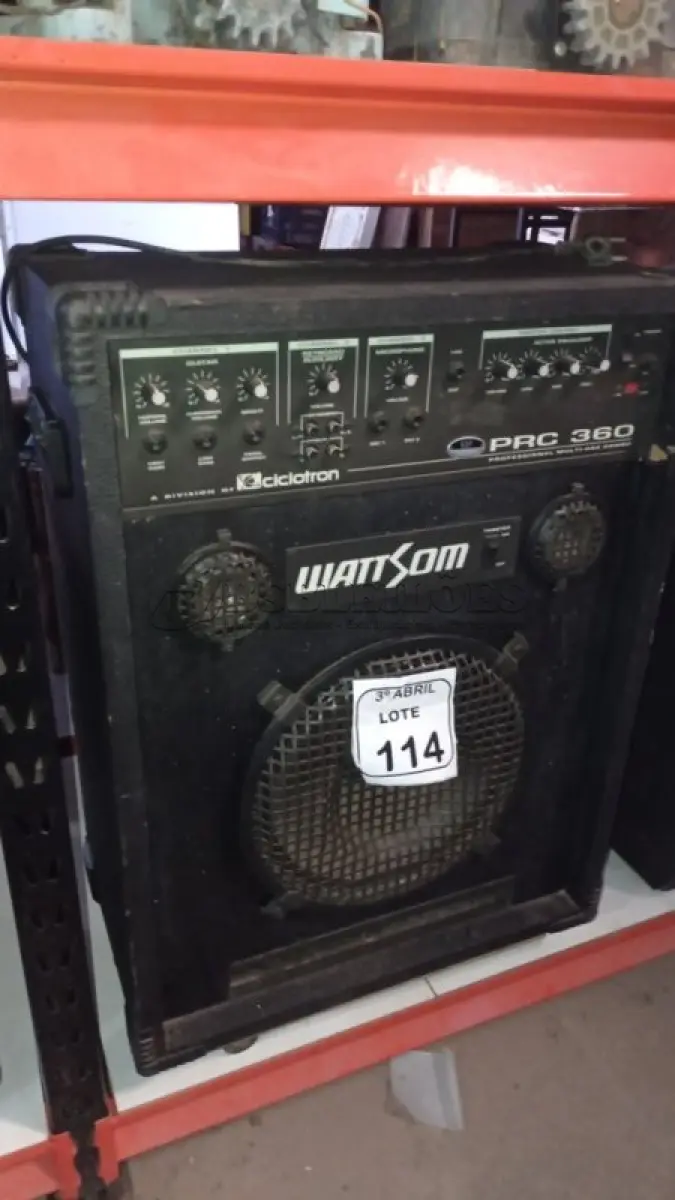 LOTE 114 - 01 CAIXA DE SOM AMPLIFICADORA MODELO PRC 360 CICLOTRON. (NO ESTADO) ATENÇÃO! FAZER A VISITAÇÃO ANTES DE ARREMATAR, NÃO SABEMOS SE FUNCIONA, LEILÃO NÃO TEM GARANTIA E NEM DEVOLUÇÃO, SUJEITO A POSSÍVEIS AVARIAS VISÍVEIS/OCULTAS E/OU AUSÊNCIA DE COMPONENTES.