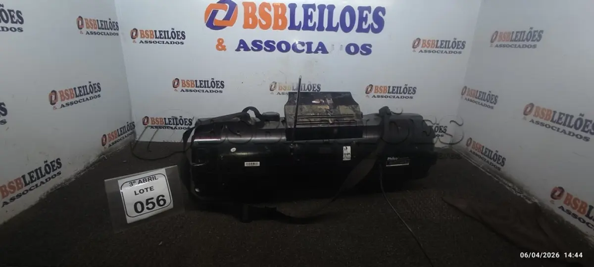 LOTE 056 - 01 MINI SYSTEM PHILCO COM CAIXAS ACOPLADAS. (NO ESTADO) ATENÇÃO! FAZER A VISITAÇÃO ANTES DE ARREMATAR, NÃO SABEMOS SE FUNCIONA, LEILÃO NÃO TEM GARANTIA E NEM DEVOLUÇÃO, SUJEITO A POSSÍVEIS AVARIAS VISÍVEIS/OCULTAS E/OU AUSÊNCIA DE COMPONENTES.