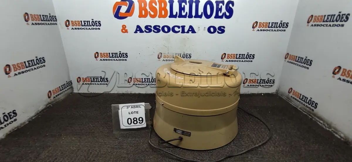 LOTE 089 - 01 CENTRIFUGADOR EXCELSA BABY MARCA FANEM. (NO ESTADO) ATENÇÃO! FAZER A VISITAÇÃO ANTES DE ARREMATAR, NÃO SABEMOS SE FUNCIONA, LEILÃO NÃO TEM GARANTIA E NEM DEVOLUÇÃO, SUJEITO A POSSÍVEIS AVARIAS VISÍVEIS/OCULTAS E/OU AUSÊNCIA DE COMPONENTES.