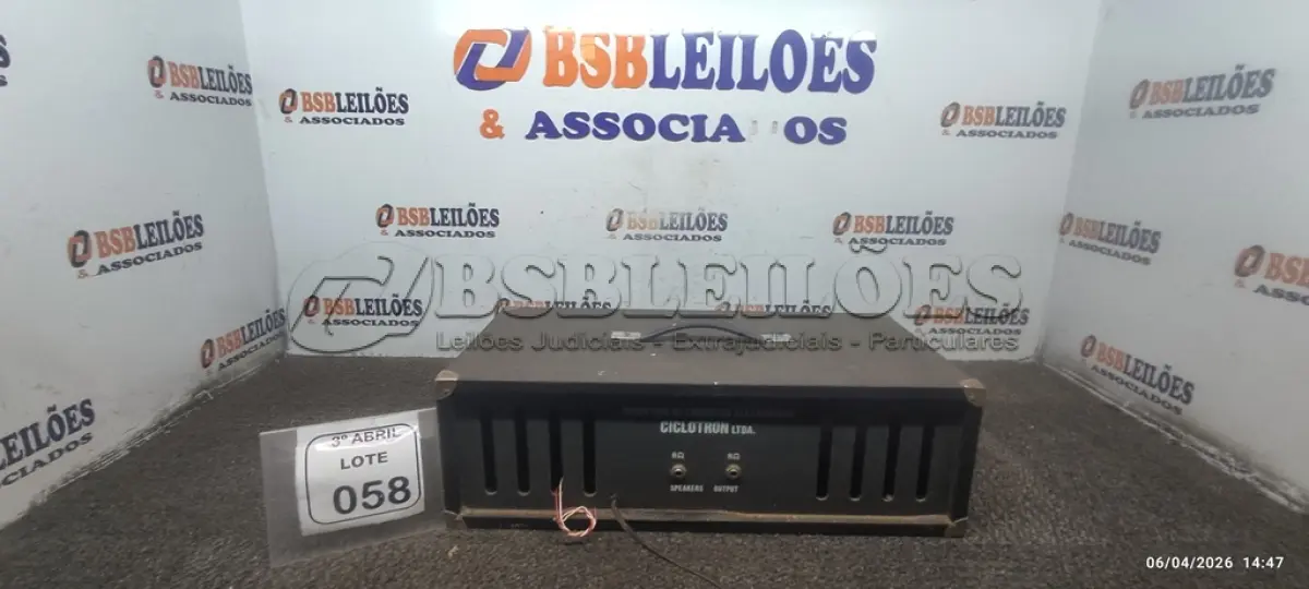 LOTE 058 - 01 AMPLIFICADOR MIXER MODELO CTPR MARCA CICLOTRON. (NO ESTADO) ATENÇÃO! FAZER A VISITAÇÃO ANTES DE ARREMATAR, NÃO SABEMOS SE FUNCIONA, LEILÃO NÃO TEM GARANTIA E NEM DEVOLUÇÃO, SUJEITO A POSSÍVEIS AVARIAS VISÍVEIS/OCULTAS E/OU AUSÊNCIA DE COMPONENTES.