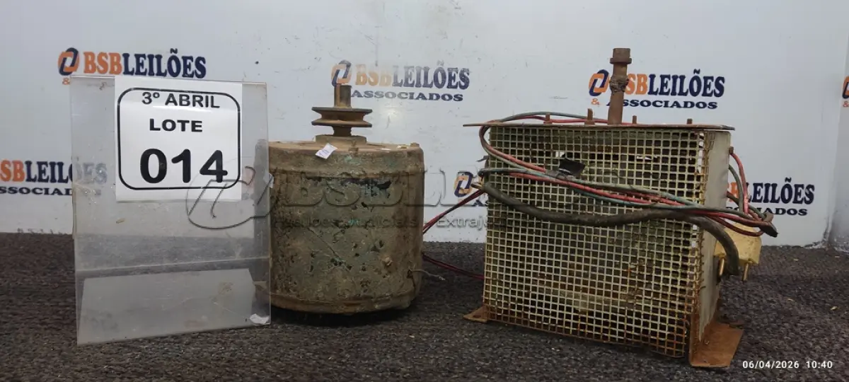 LOTE 014 - 01 MÁQUINA DE SOLDA E 01 MOTOR ELÉTRICO. (NO ESTADO) ATENÇÃO! FAZER A VISITAÇÃO ANTES DE ARREMATAR, NÃO SABEMOS SE FUNCIONA, LEILÃO NÃO TEM GARANTIA E NEM DEVOLUÇÃO, SUJEITO A POSSÍVEIS AVARIAS VISÍVEIS/OCULTAS E/OU AUSÊNCIA DE COMPONENTES.