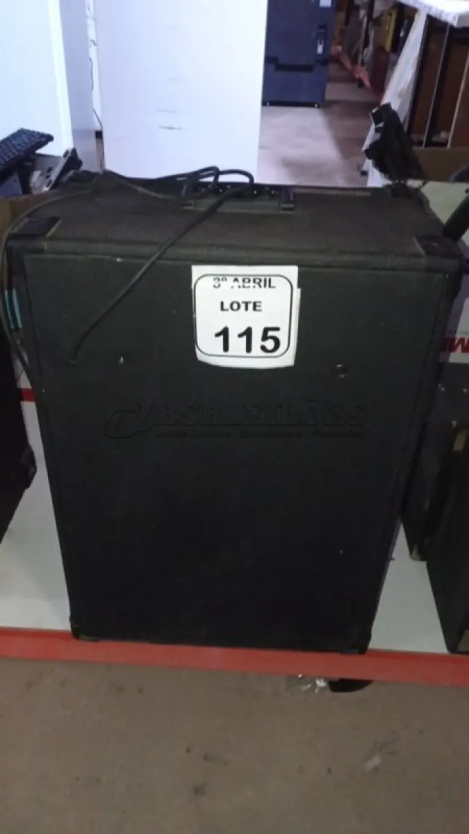LOTE 115 - 01 CAIXA DE SOM AMPLIFICADORA MARCA ONEAL. (NO ESTADO) ATENÇÃO! FAZER A VISITAÇÃO ANTES DE ARREMATAR, NÃO SABEMOS SE FUNCIONA, LEILÃO NÃO TEM GARANTIA E NEM DEVOLUÇÃO, SUJEITO A POSSÍVEIS AVARIAS VISÍVEIS/OCULTAS E/OU AUSÊNCIA DE COMPONENTES.