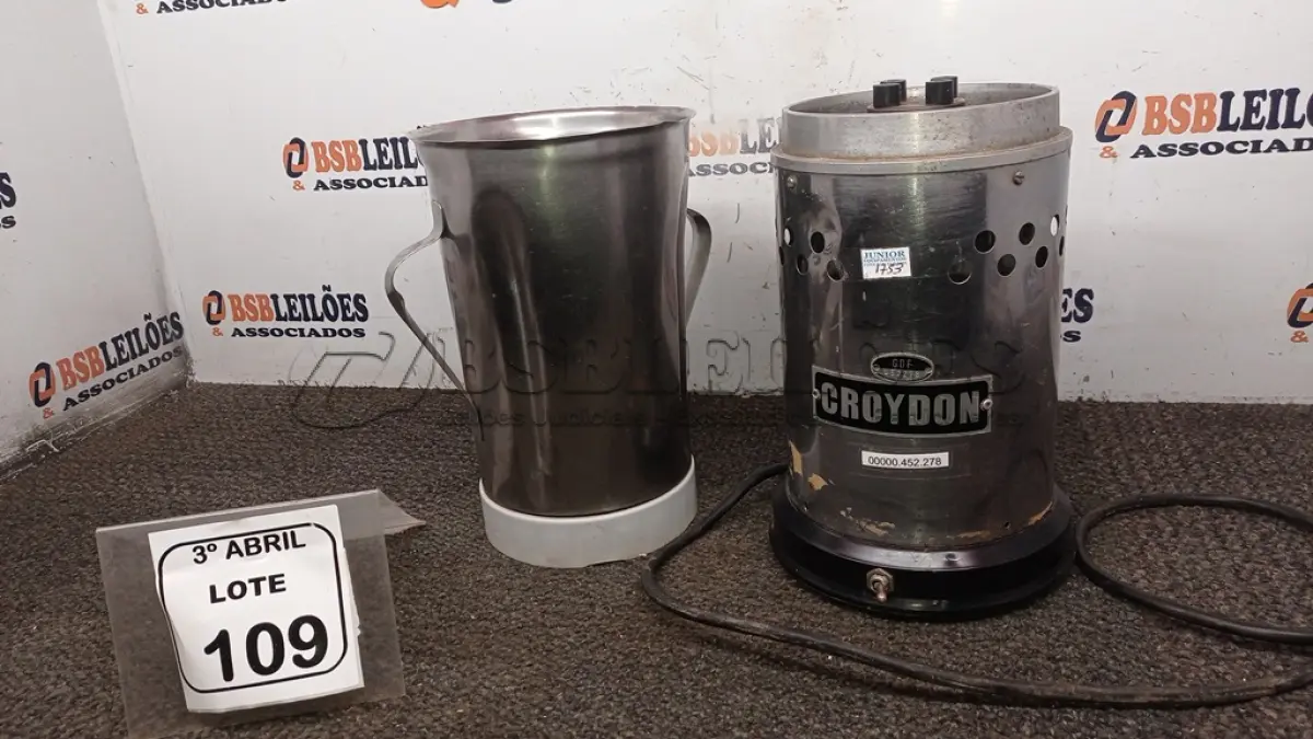 LOTE 109 - 01 BASE DE LIQUIDIFICADOR INDUSTRIAL E 01 COPO DE LIQUIDIFICADOR INDUSTRIAL. (NO ESTADO) ATENÇÃO! FAZER A VISITAÇÃO ANTES DE ARREMATAR, NÃO SABEMOS SE FUNCIONA, LEILÃO NÃO TEM GARANTIA E NEM DEVOLUÇÃO, SUJEITO A POSSÍVEIS AVARIAS VISÍVEIS/OCULTAS E/OU AUSÊNCIA DE COMPONENTES.