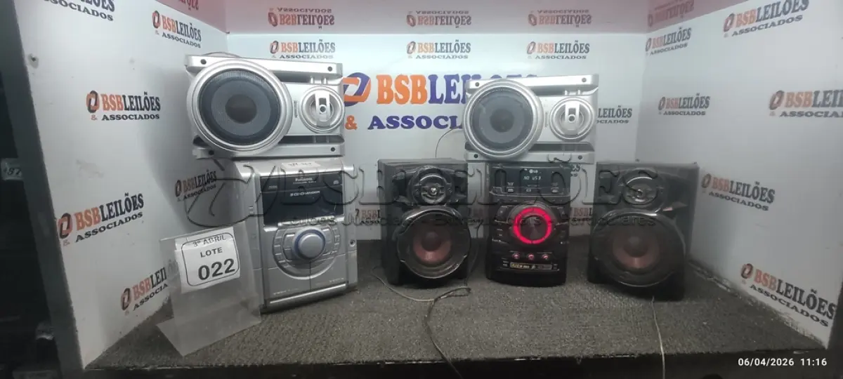 LOTE 022 - 02 MINIS SYSTEN COM 02 CAIXAS CADA MARCAS LG E PANASONIC. (NO ESTADO) ATENÇÃO! FAZER A VISITAÇÃO ANTES DE ARREMATAR, NÃO SABEMOS SE FUNCIONA, LEILÃO NÃO TEM GARANTIA E NEM DEVOLUÇÃO, SUJEITO A POSSÍVEIS AVARIAS VISÍVEIS/OCULTAS E/OU AUSÊNCIA DE COMPONENTES.
