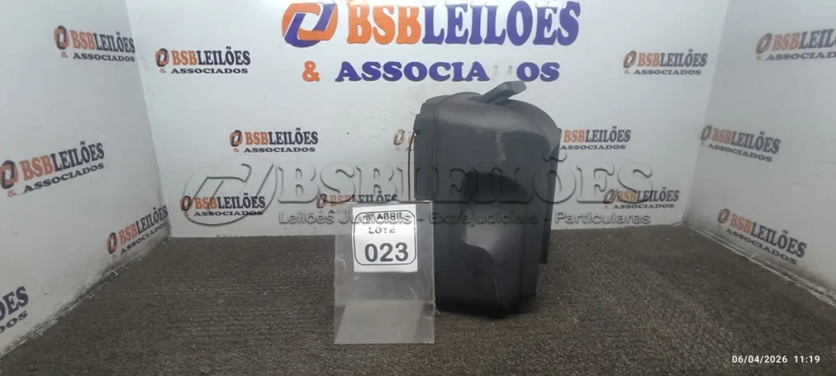 LOTE 023 - 01 CAIXA DE SOM MARCA AMVOX. (NO ESTADO) ATENÇÃO! FAZER A VISITAÇÃO ANTES DE ARREMATAR, NÃO SABEMOS SE FUNCIONA, LEILÃO NÃO TEM GARANTIA E NEM DEVOLUÇÃO, SUJEITO A POSSÍVEIS AVARIAS VISÍVEIS/OCULTAS E/OU AUSÊNCIA DE COMPONENTES.