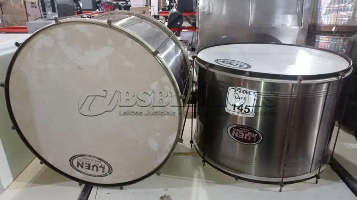 LOTE 145 - 02 SURDOS DE PERCUSSÃO MARCA LUEN. (NO ESTADO) ATENÇÃO! FAZER A VISITAÇÃO ANTES DE ARREMATAR, NÃO SABEMOS SE FUNCIONA, LEILÃO NÃO TEM GARANTIA E NEM DEVOLUÇÃO, SUJEITO A POSSÍVEIS AVARIAS VISÍVEIS/OCULTAS E/OU AUSÊNCIA DE COMPONENTES.