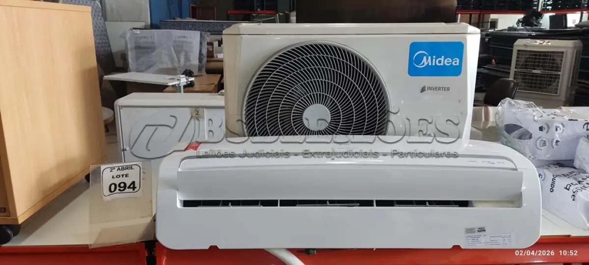 LOTE 094 - 01 AR-CONDICIONADO MIDEA INVERTER 18.000BTUS. (NO ESTADO) ATENÇÃO! FAZER A VISITAÇÃO ANTES DE ARREMATAR, NÃO SABEMOS SE FUNCIONA, LEILÃO NÃO TEM GARANTIA E NEM DEVOLUÇÃO, SUJEITO A POSSÍVEIS AVARIAS VISÍVEIS/OCULTAS E/OU AUSÊNCIA DE COMPONENTES.