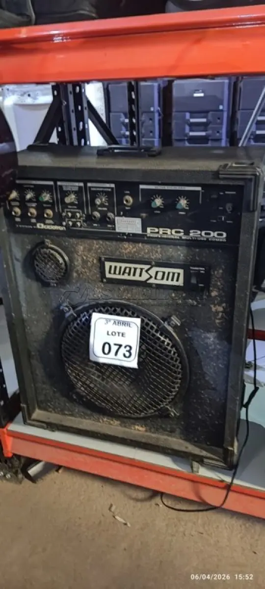 LOTE 073 - 01 CAIXA DE SOM AMPLIFICADORA MODELO PCR 200 MARCA CICLOTRON. (NO ESTADO) ATENÇÃO! FAZER A VISITAÇÃO ANTES DE ARREMATAR, NÃO SABEMOS SE FUNCIONA, LEILÃO NÃO TEM GARANTIA E NEM DEVOLUÇÃO, SUJEITO A POSSÍVEIS AVARIAS VISÍVEIS/OCULTAS E/OU AUSÊNCIA DE COMPONENTES.