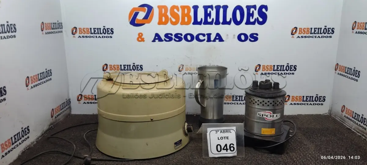 LOTE 046 - 01 CENTRIFUGADOR EXCELSA BABY MARCA FANEM . (NO ESTADO) ATENÇÃO! FAZER A VISITAÇÃO ANTES DE ARREMATAR, NÃO SABEMOS SE FUNCIONA, LEILÃO NÃO TEM GARANTIA E NEM DEVOLUÇÃO, SUJEITO A POSSÍVEIS AVARIAS VISÍVEIS/OCULTAS E/OU AUSÊNCIA DE COMPONENTES.