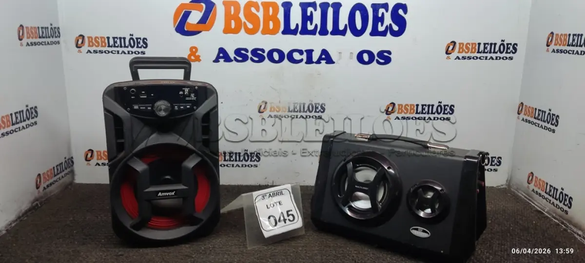 LOTE 045 - 02 CAIXAS DE SOM PORTÁTEIS MARCAS ANVOX E MULTILASER. (NO ESTADO) ATENÇÃO! FAZER A VISITAÇÃO ANTES DE ARREMATAR, NÃO SABEMOS SE FUNCIONA, LEILÃO NÃO TEM GARANTIA E NEM DEVOLUÇÃO, SUJEITO A POSSÍVEIS AVARIAS VISÍVEIS/OCULTAS E/OU AUSÊNCIA DE COMPONENTES.
