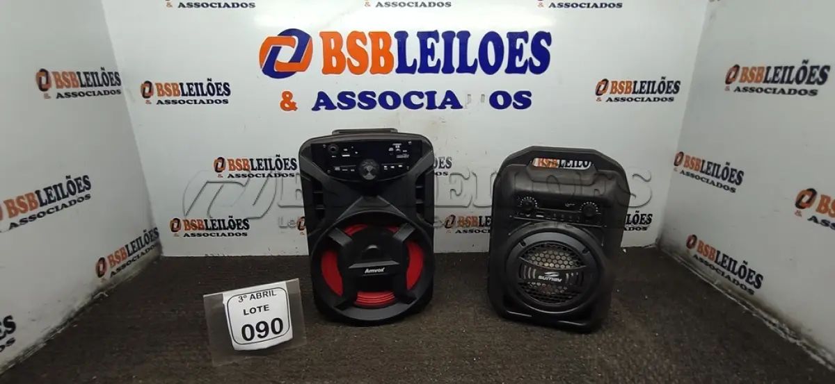 LOTE 090 - 02 CAIXAS DE SOM PORTÁTEIS MARCAS SUMAY E AMVOX. (NO ESTADO) ATENÇÃO! FAZER A VISITAÇÃO ANTES DE ARREMATAR, NÃO SABEMOS SE FUNCIONA, LEILÃO NÃO TEM GARANTIA E NEM DEVOLUÇÃO, SUJEITO A POSSÍVEIS AVARIAS VISÍVEIS/OCULTAS E/OU AUSÊNCIA DE COMPONENTES.