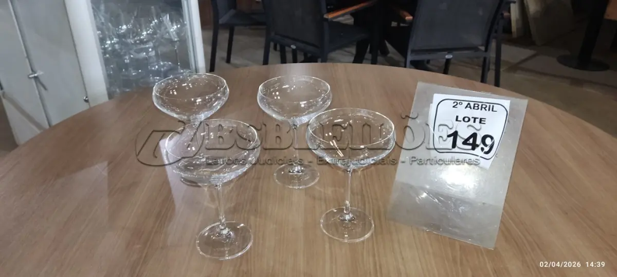 LOTE 149 - 04 TAÇAS DE CRISTAL MARIA ANTONIETA. (NO ESTADO) ATENÇÃO! FAZER A VISITAÇÃO ANTES DE ARREMATAR, NÃO SABEMOS SE FUNCIONA, LEILÃO NÃO TEM GARANTIA E NEM DEVOLUÇÃO, SUJEITO A POSSÍVEIS AVARIAS VISÍVEIS/OCULTAS E/OU AUSÊNCIA DE COMPONENTES.