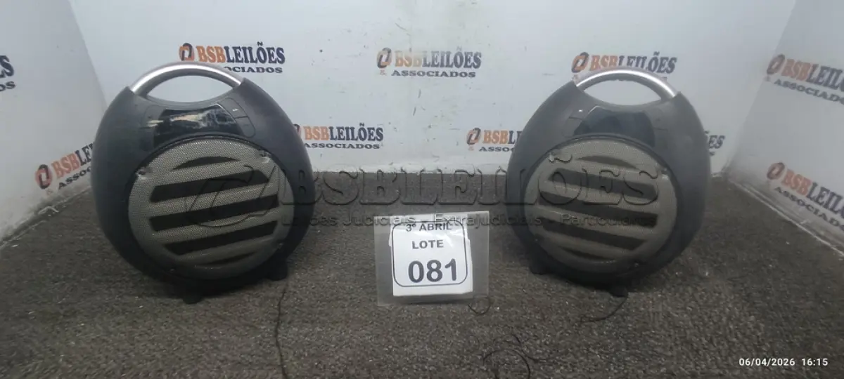 LOTE 081 - 02 CAIXAS DE SOM MODELO 601205-3 MARCA MAX. (NO ESTADO) ATENÇÃO! FAZER A VISITAÇÃO ANTES DE ARREMATAR, NÃO SABEMOS SE FUNCIONA, LEILÃO NÃO TEM GARANTIA E NEM DEVOLUÇÃO, SUJEITO A POSSÍVEIS AVARIAS VISÍVEIS/OCULTAS E/OU AUSÊNCIA DE COMPONENTES.