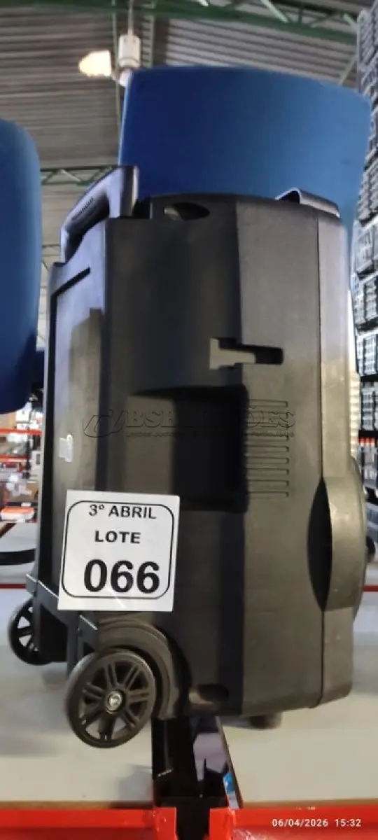 LOTE 066 - 01 CAIXA DE SOM AMPLIFICADA MARCA MULTILASER. (NO ESTADO) ATENÇÃO! FAZER A VISITAÇÃO ANTES DE ARREMATAR, NÃO SABEMOS SE FUNCIONA, LEILÃO NÃO TEM GARANTIA E NEM DEVOLUÇÃO, SUJEITO A POSSÍVEIS AVARIAS VISÍVEIS/OCULTAS E/OU AUSÊNCIA DE COMPONENTES.