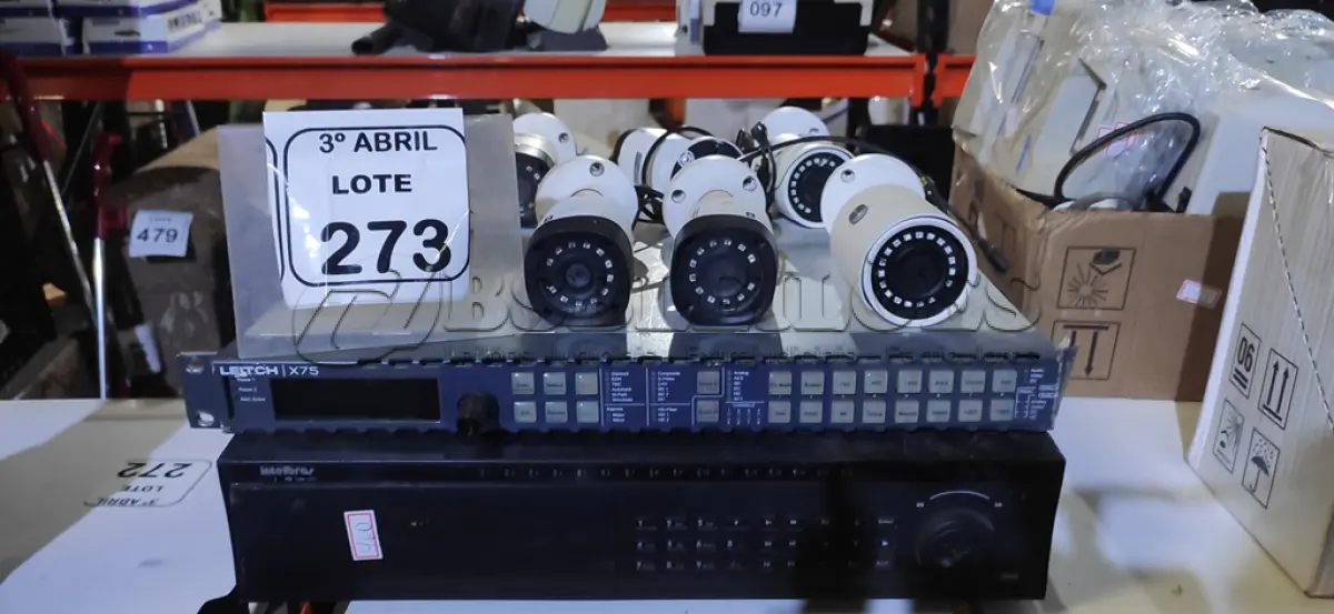 LOTE 273 - 01 CONTROLADORA DE EFEITOS DE VÍDEO DIGITAL MODELO DFS-700, 01 DVR INTELBRAS COM GRAVADOR EM DVD E 06 CÂMERAS DE SEGURANÇA MARCA INTELBRAS. (NO ESTADO) ATENÇÃO! FAZER A VISITAÇÃO ANTES DE ARREMATAR, NÃO SABEMOS SE FUNCIONA, LEILÃO NÃO TEM GARANTIA E NEM DEVOLUÇÃO, SUJEITO A POSSÍVEIS AVARIAS VISÍVEIS/OCULTAS E/OU AUSÊNCIA DE COMPONENTES.