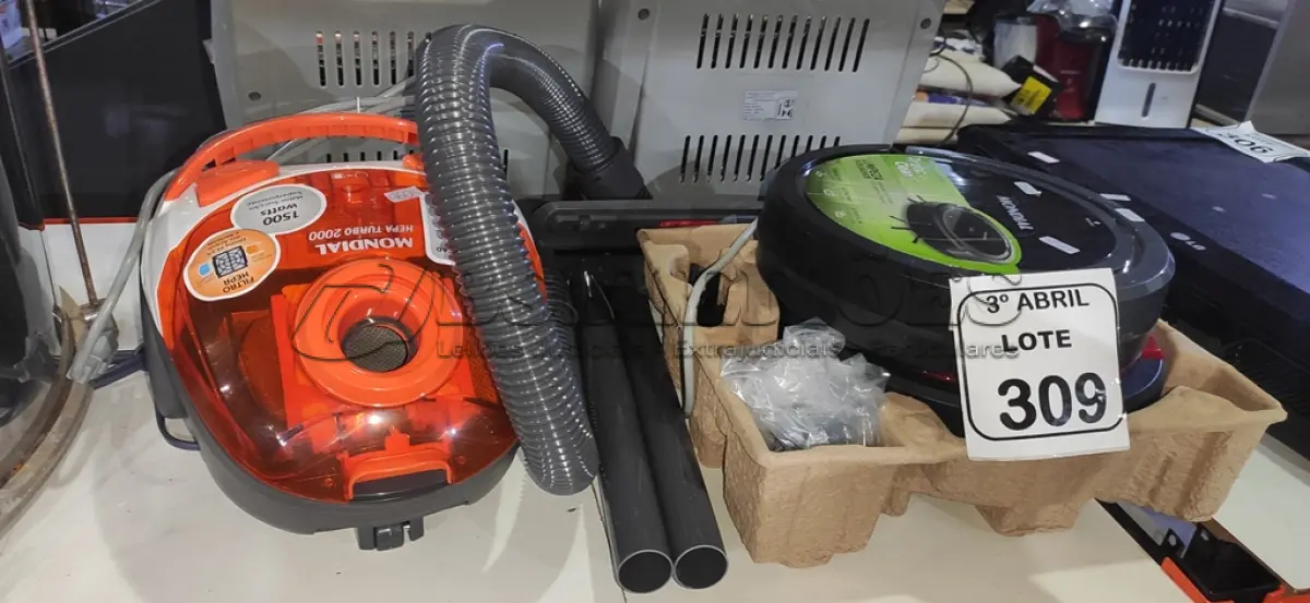 LOTE 309 - 02 ASPIRADORES ROBÔS MARCA MONDIAL, 01 ASPIRADOR DE PÓ MARCA MONDIAL E 02 AQUECEDORES. (NO ESTADO) ATENÇÃO! FAZER A VISITAÇÃO ANTES DE ARREMATAR, NÃO SABEMOS SE FUNCIONA, LEILÃO NÃO TEM GARANTIA E NEM DEVOLUÇÃO, SUJEITO A POSSÍVEIS AVARIAS VISÍVEIS/OCULTAS E/OU AUSÊNCIA DE COMPONENTES.