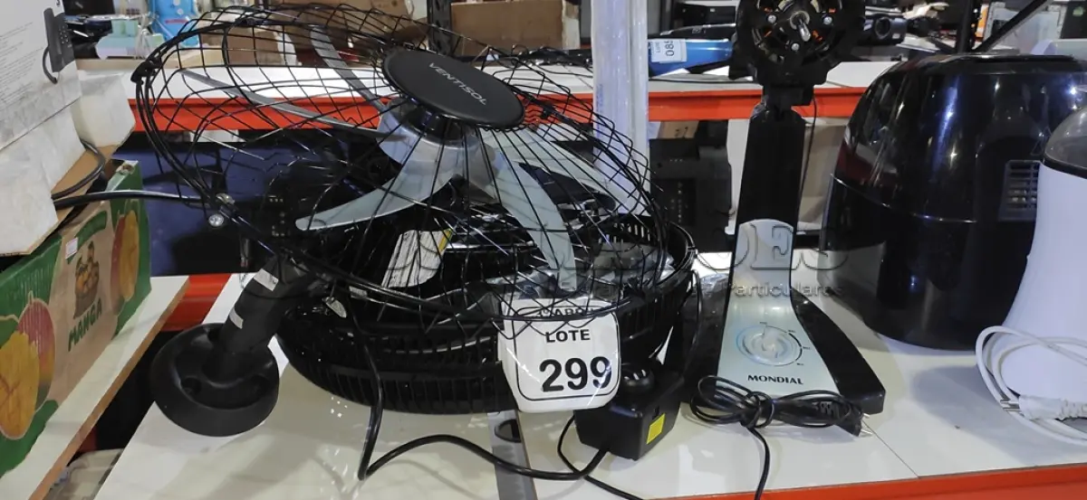 LOTE 299 - 01 VENTILADO DE PAREDE MARCA VENTISOL E 01 VENTILADOR DESMONTADO MARCA MONDIAL. (NO ESTADO) ATENÇÃO! FAZER A VISITAÇÃO ANTES DE ARREMATAR, NÃO SABEMOS SE FUNCIONA, LEILÃO NÃO TEM GARANTIA E NEM DEVOLUÇÃO, SUJEITO A POSSÍVEIS AVARIAS VISÍVEIS/OCULTAS E/OU AUSÊNCIA DE COMPONENTES.
